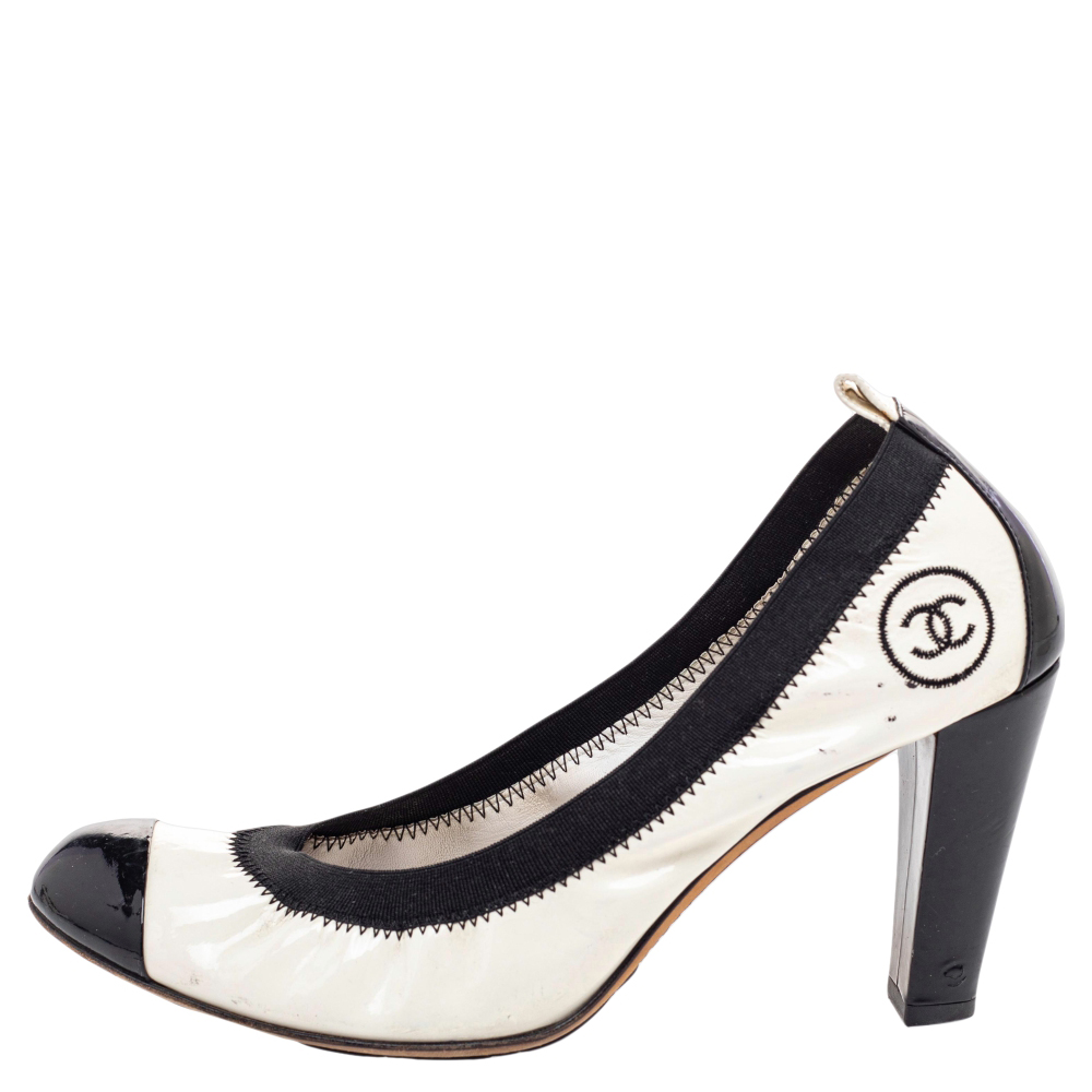 

Chanel Black/White Patent Leather CC Scrunch Cap Toe Scrunch Block Heel Pumps Size