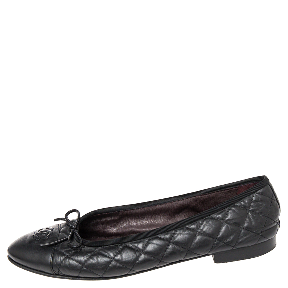 

Chanel Black Quilted Leather CC Cap Toe Bow Flats Size