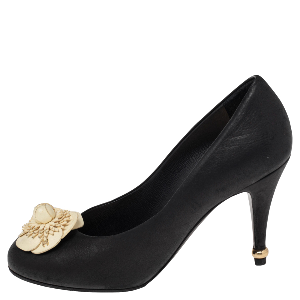 

Chanel Black Leather Camellia Flower Pumps Size