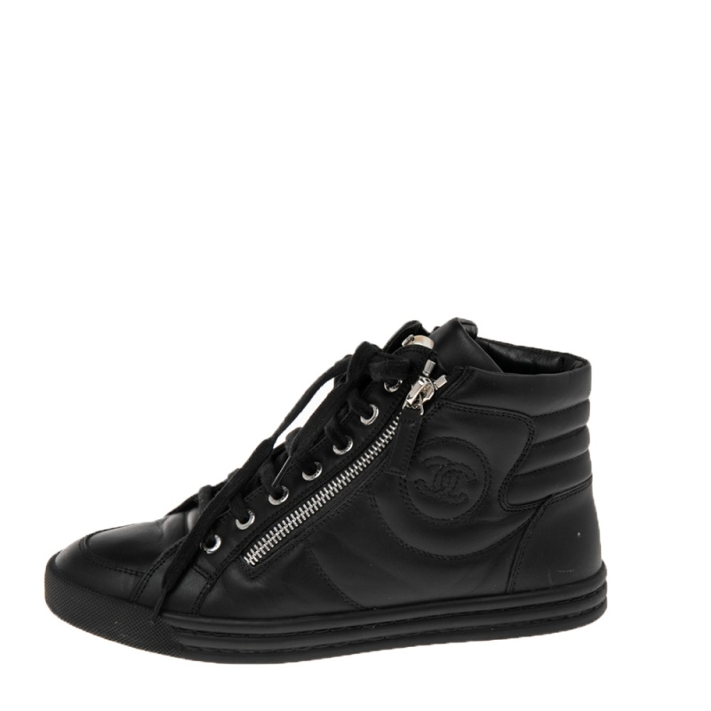 

Chanel Black Leather CC Faux Pearl Embellished High Top Sneakers Size