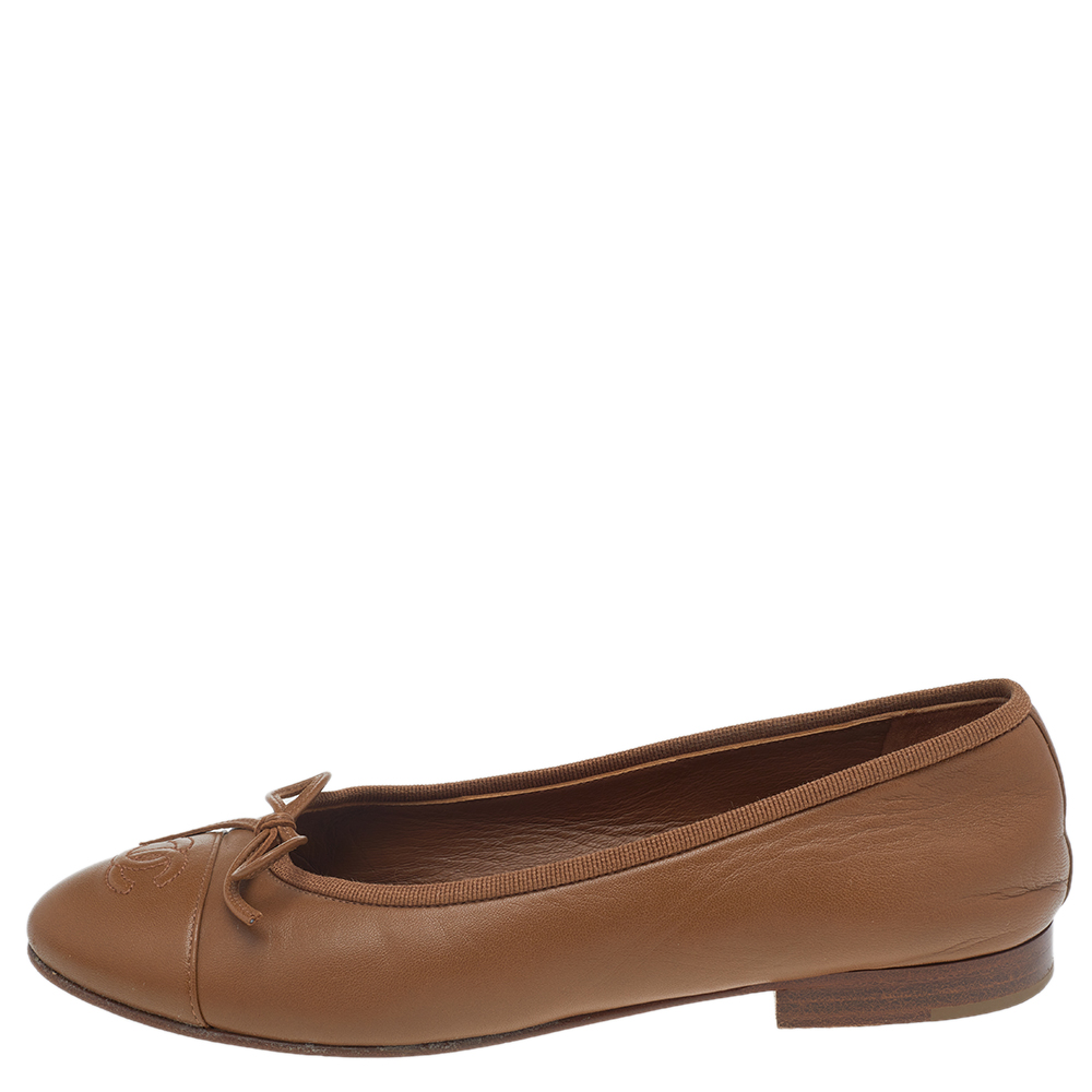 

Chanel Brown Leather CC Cap Toe Ballet Flats Size