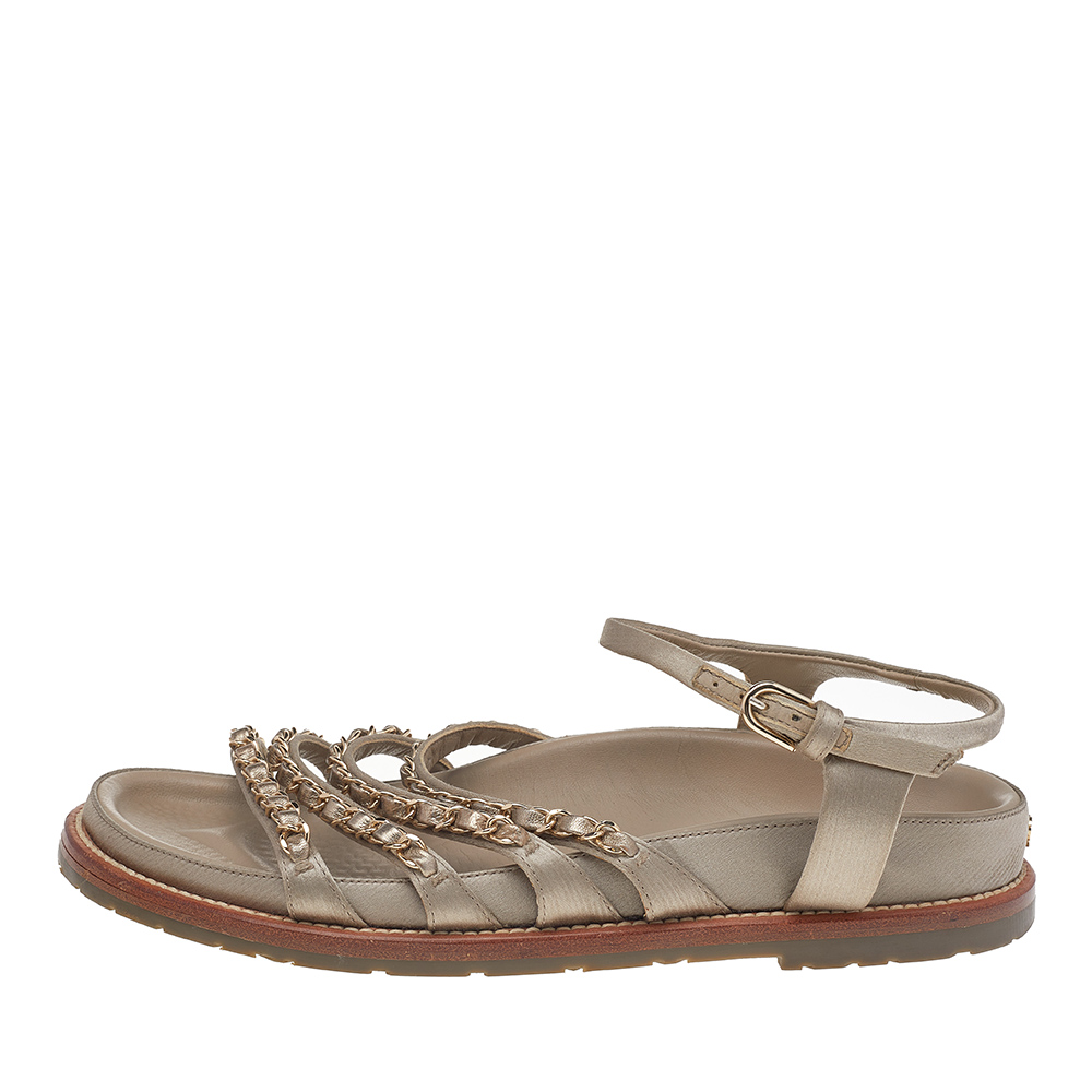 

Chanel Beige Satin Chain Detail Ankle Strap Flat Sandals Size