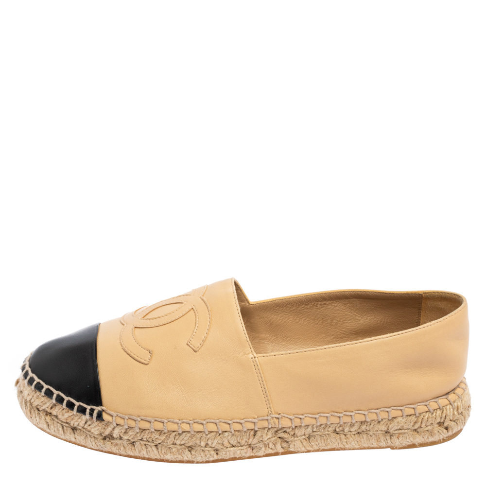 

Chanel Beige/Black Leather CC Cap Toe Espadrilles Flats Size