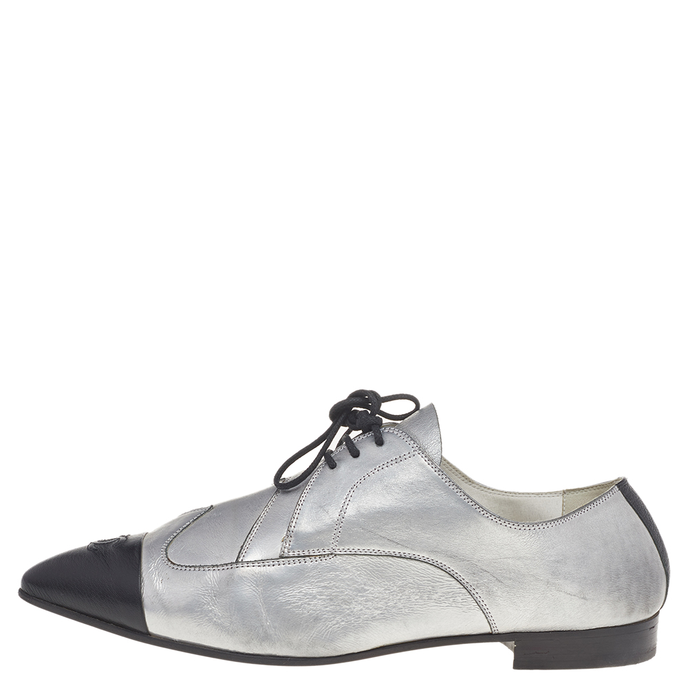 

Chanel Silver/Black Leather CC Cap Toe Lace Up Oxford