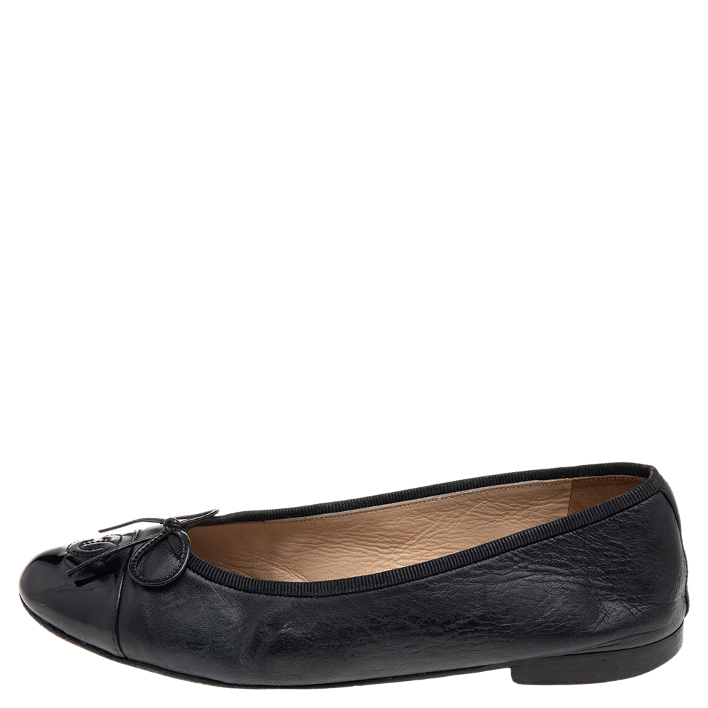 

Chanel Black Leather and Patent Leather Bow CC Ballet Flats Size