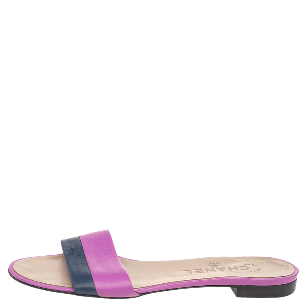 

Chanel Pink/Purple Leather CC Flat Slides Size