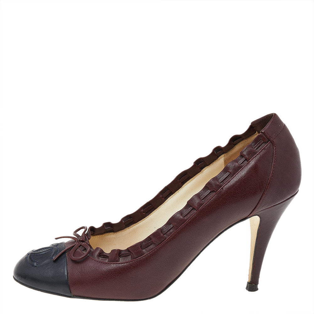 

Chanel Burgundy/Black Leather CC Bow Cap Toe Pumps Size