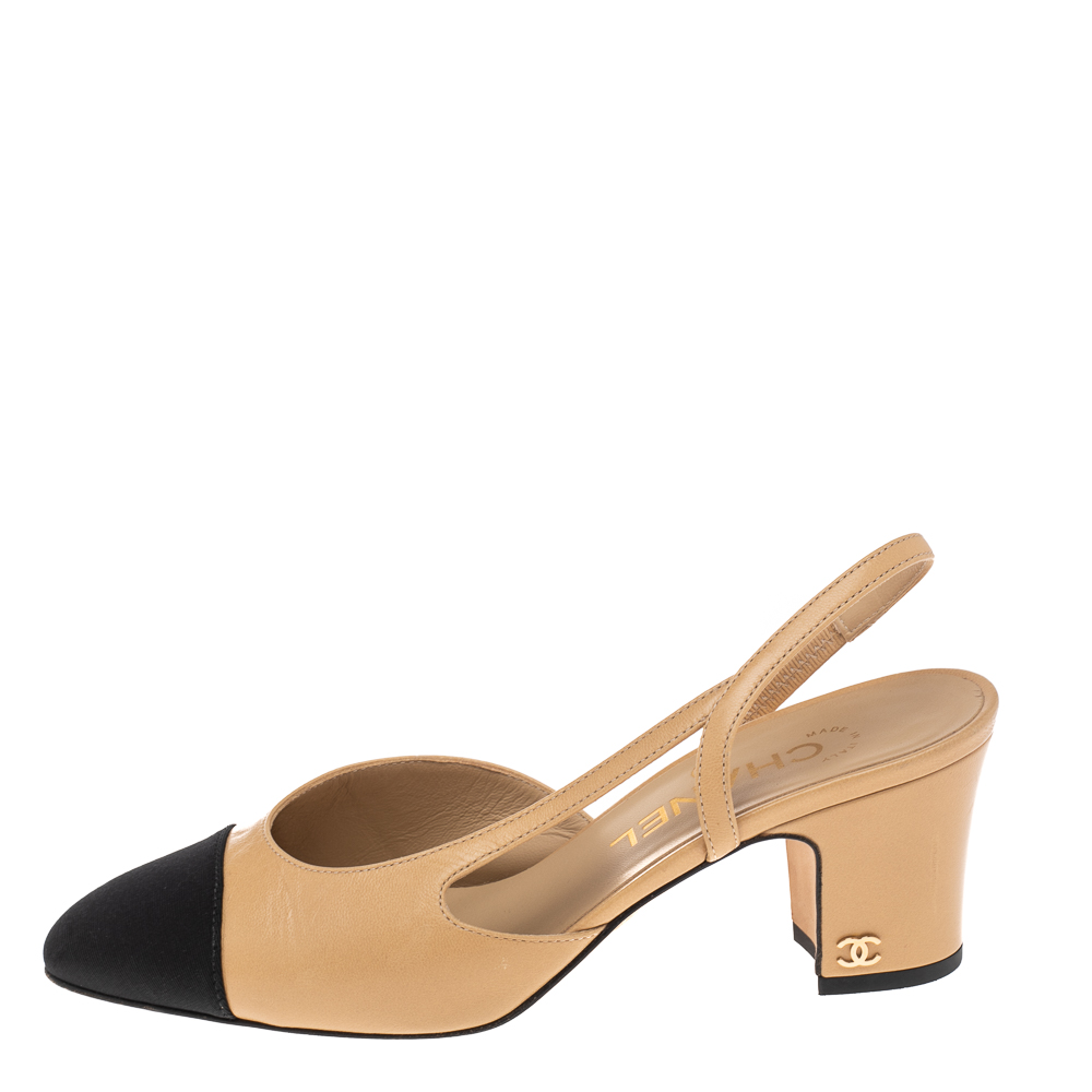 

Chanel Beige/Black Fabric and Leather Cap Toe Slingback Sandals Size