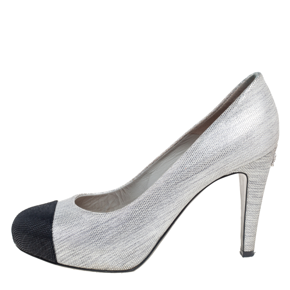 

Chanel Black/Grey Suede Cap Toe Pumps Size