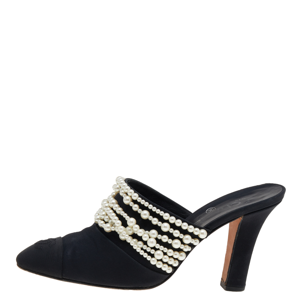 

Chanel Black Canvas CC Pearl Embellished Mule Sandals Size