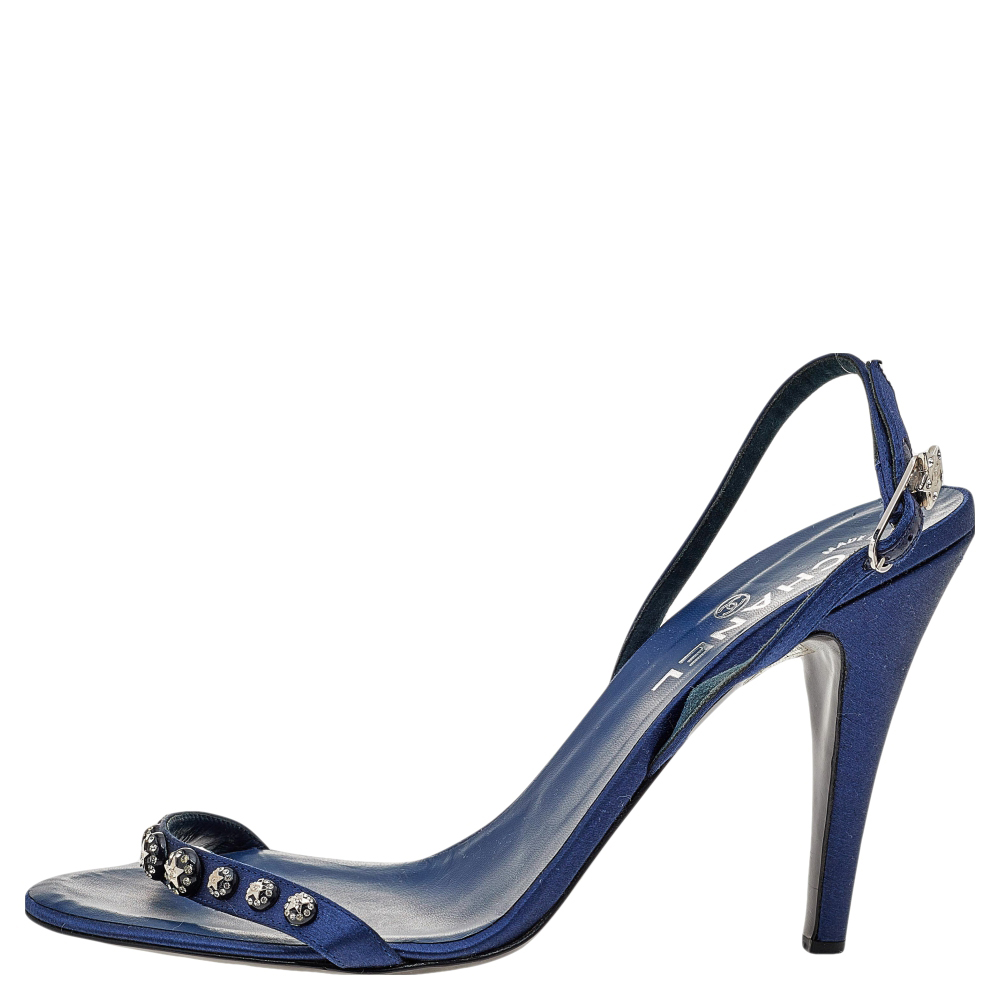 

Chanel Blue Satin Crystal Embellished CC Star Slingback Sandals Size