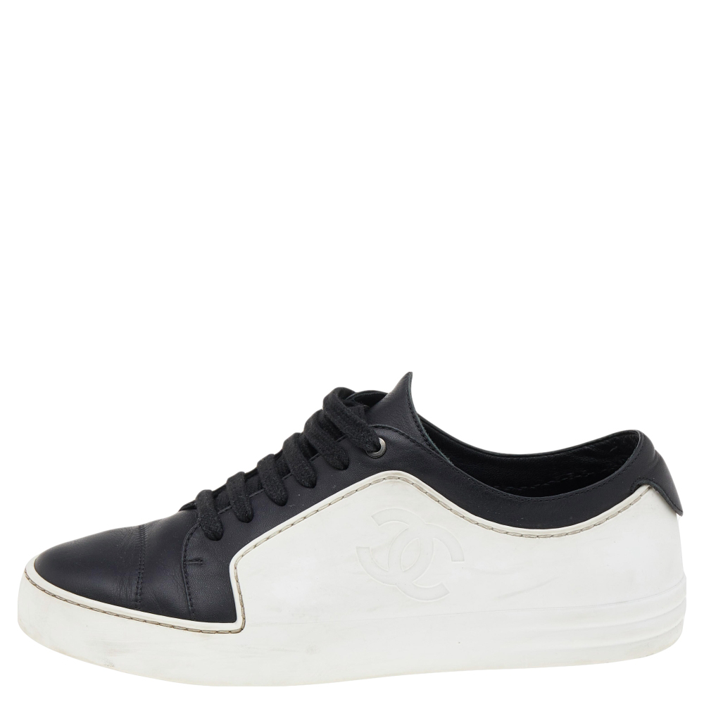 

Chanel White/Black Leather And Rubber CC Low Top Sneakers Size