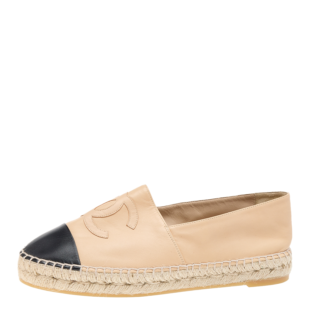 

Chanel Beige/Black Leather CC Cap Toe Slip On Espadrilles Size