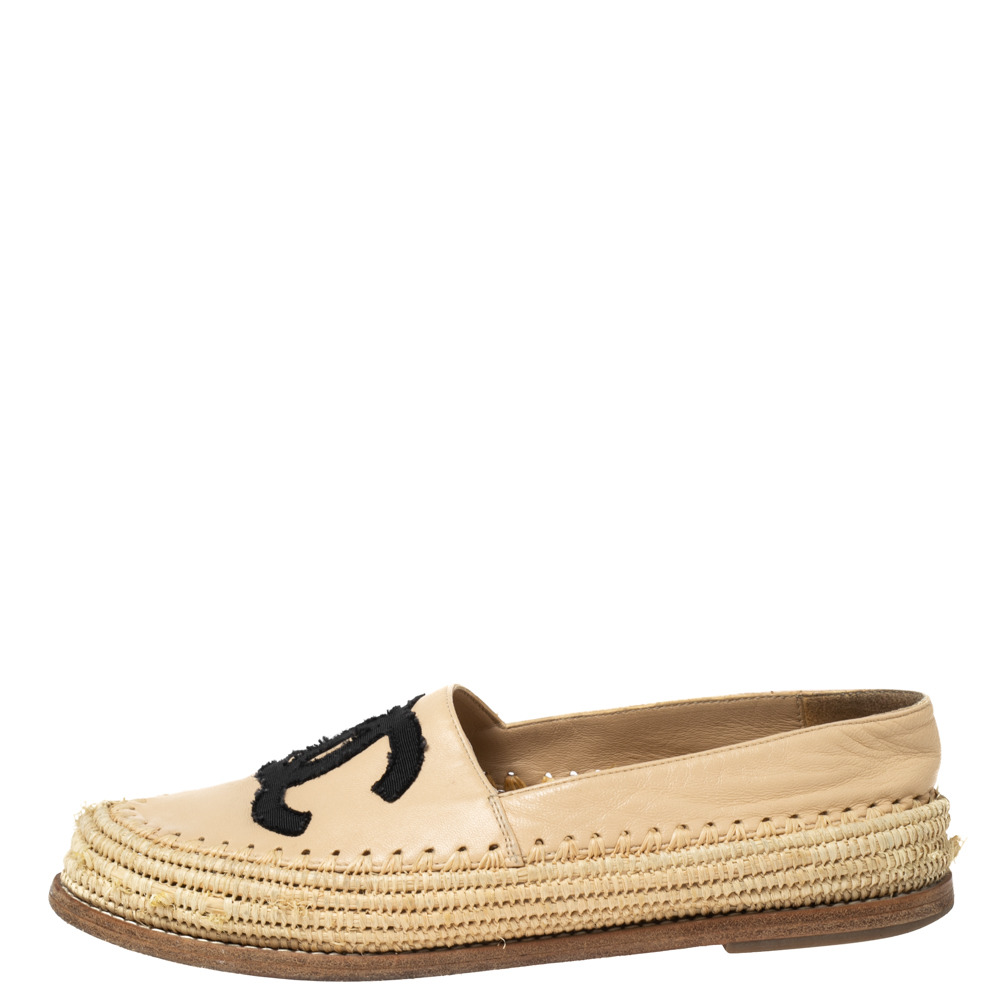 

Chanel Beige Leather CC Raffia Espadrilles Size