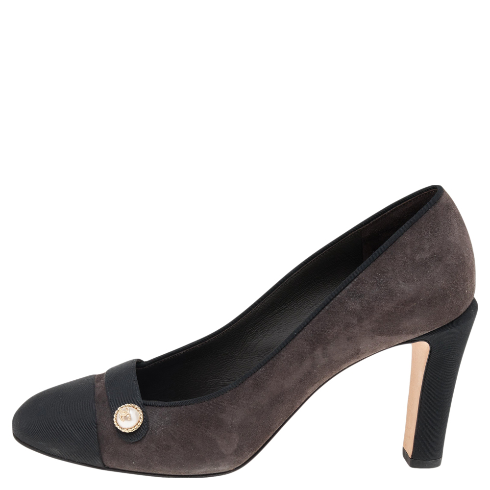 

Chanel Grey/Black Suede And Fabric CC Block Heel Pumps Size