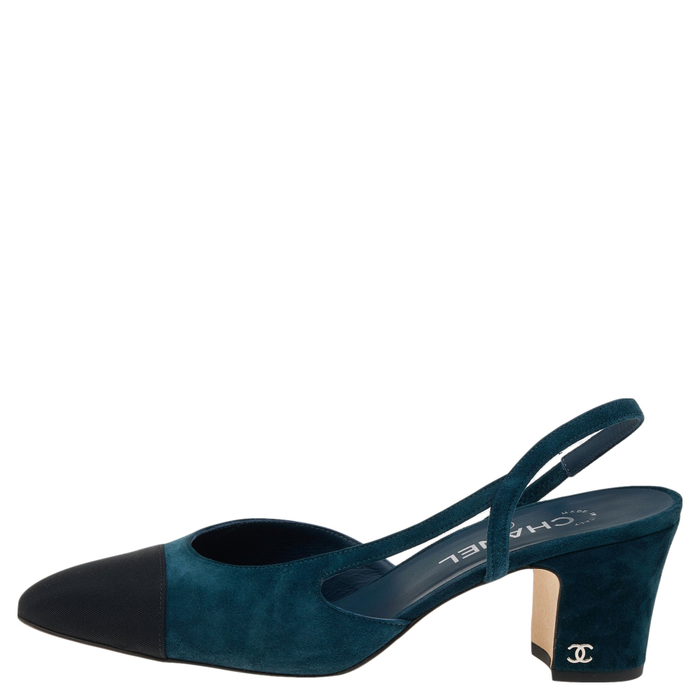 

Chanel Blue/Black Suede CC Slingback Sandals Size