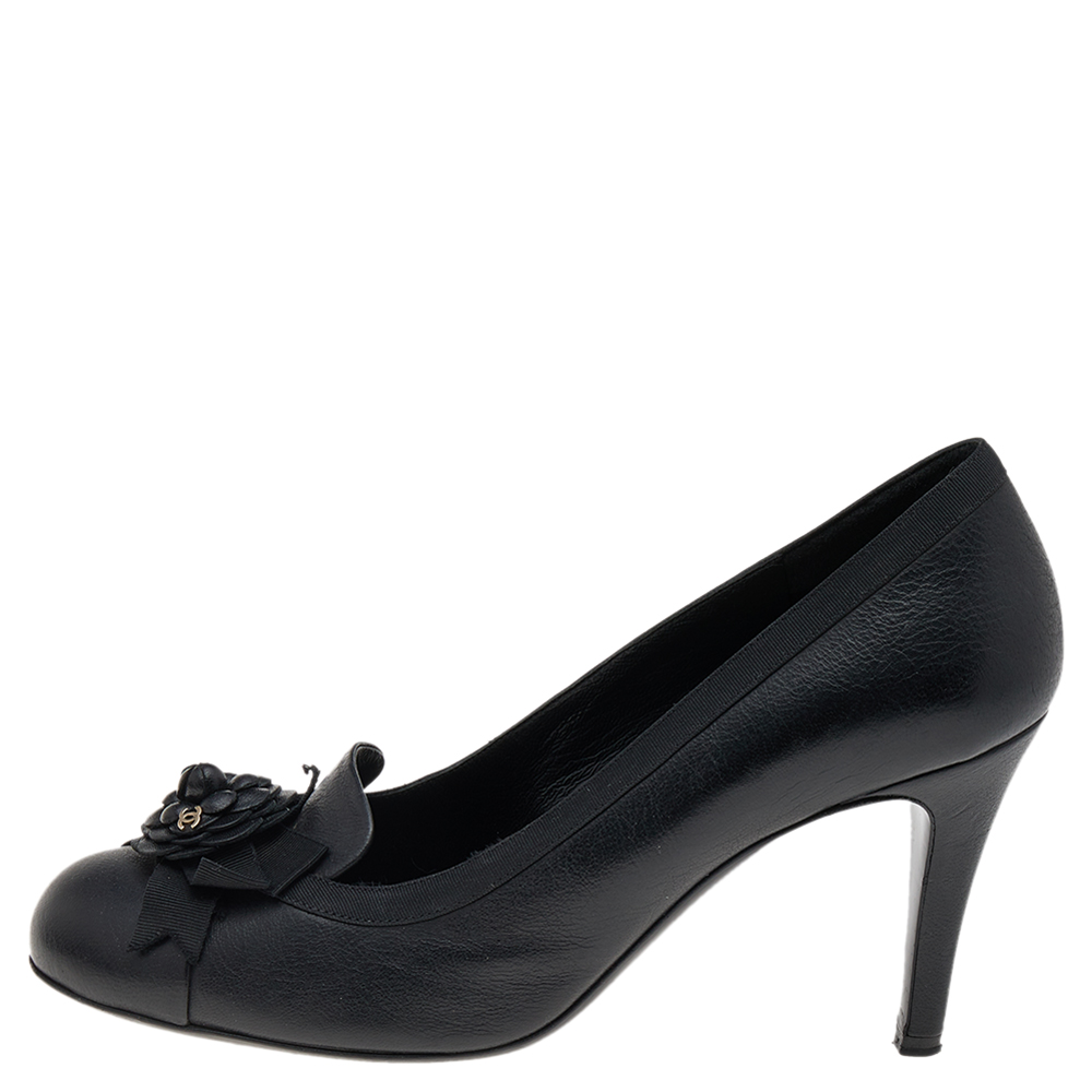 

Chanel Black Leather Camellia CC Pumps Size