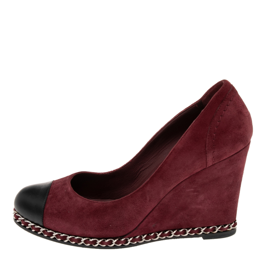 

Chanel Burgundy Suede And Black Leather Cap Toe Wedge Pumps Size