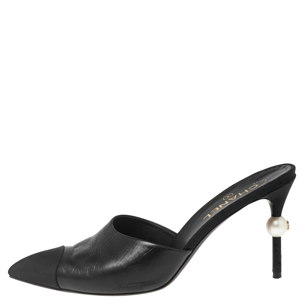 

Chanel Black Leather and Canvas CC Faux Pearl Embellished Sandals Size