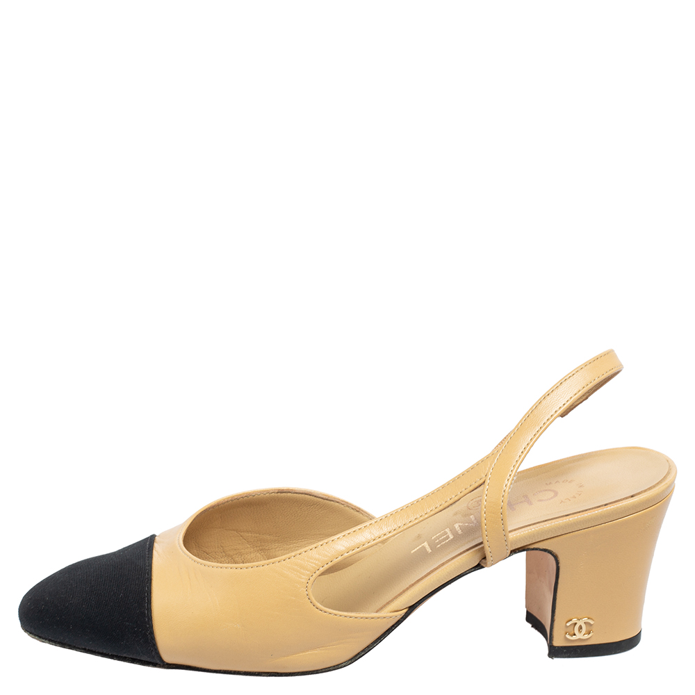 

Chanel Beige/Black Leather And Canvas CC Cap Toe Slingback Pumps Size