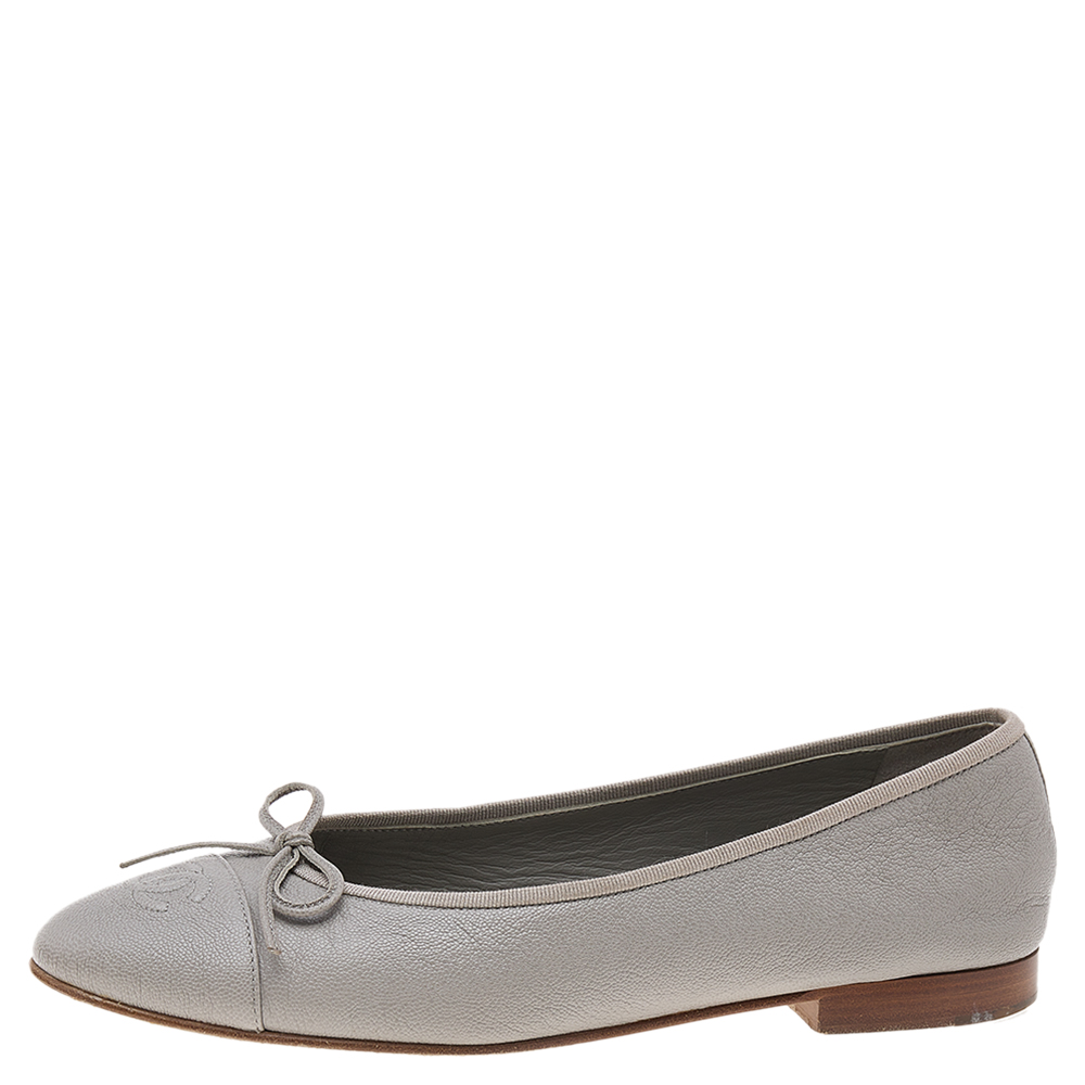 

Chanel Grey Leather CC Cap Toe Bow Ballet Flats Size