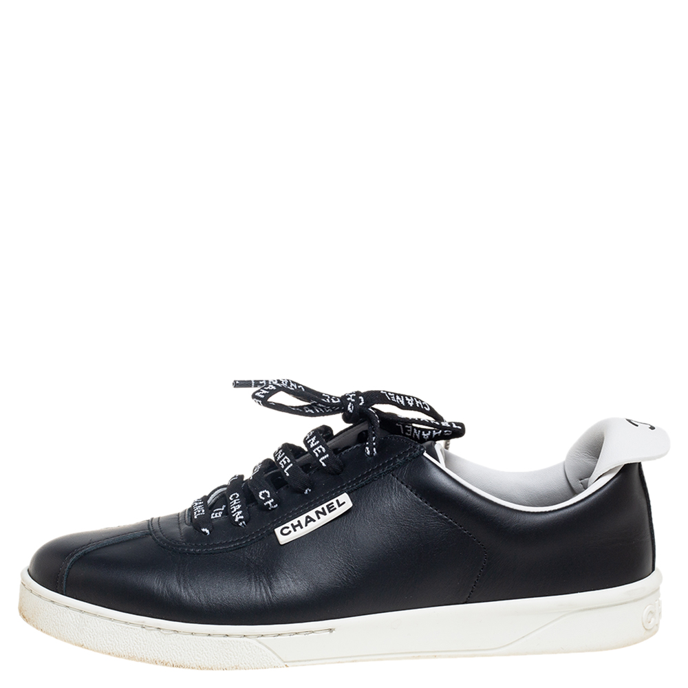 

Chanel Black Leather Logo Lace Up CC Low Top Sneakers Size