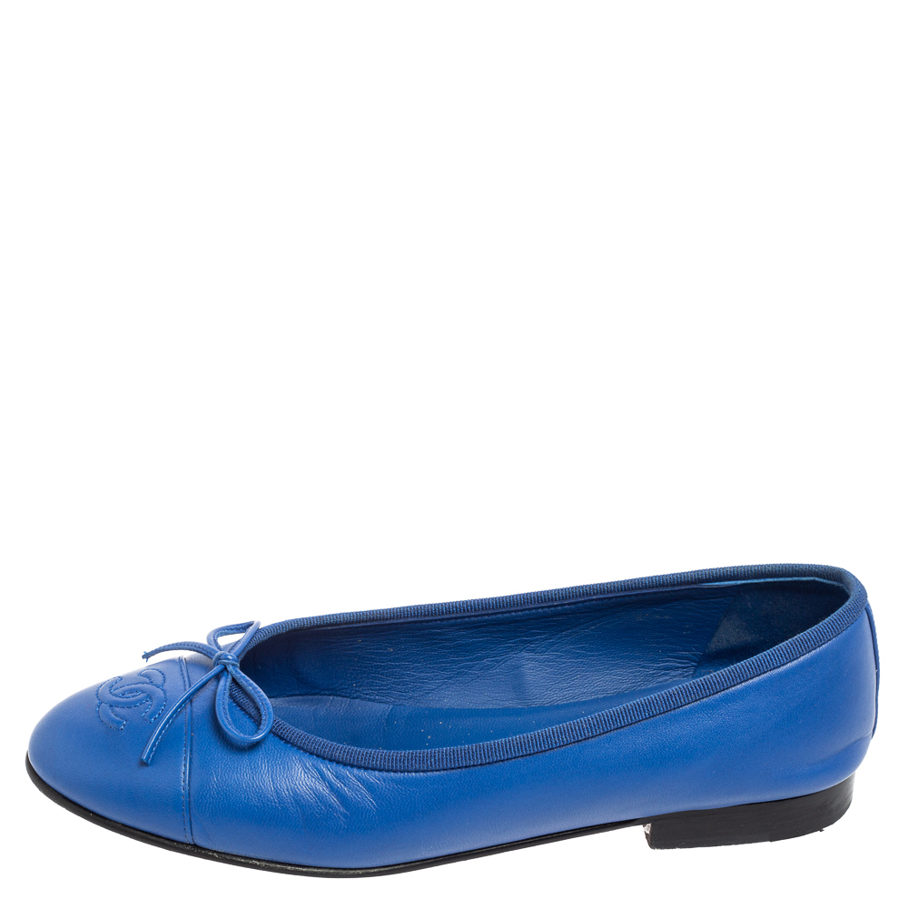 

Chanel Royal Blue Leather CC Bow Cap-Toe Ballet Flats Size