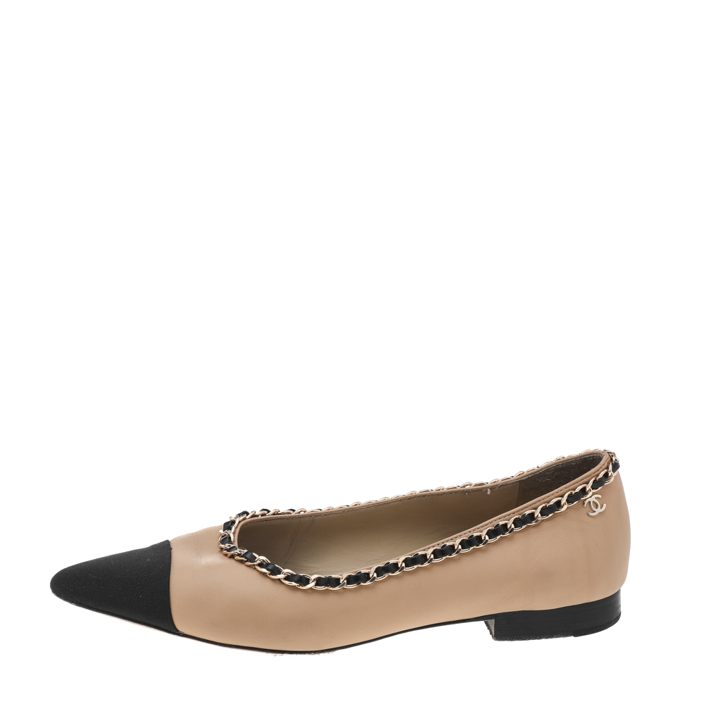 

Chanel Beige/Black Leather And Fabric Cap Toe Ballet Flats Size