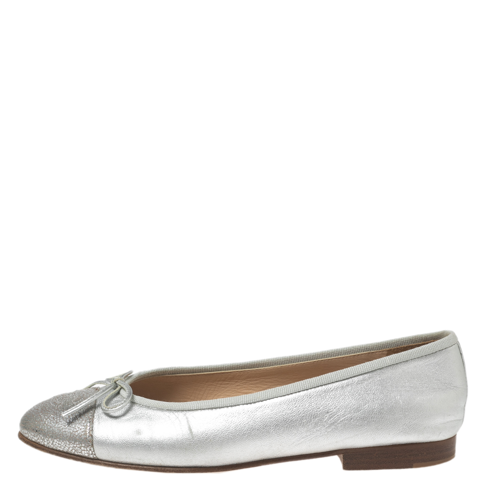 

Chanel Silver Leather CC Cap Toe Bow Ballet Flats Size