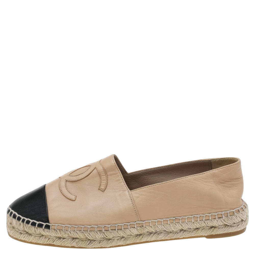 

Chanel Beige/Black Leather CC Espadrille Flats Size