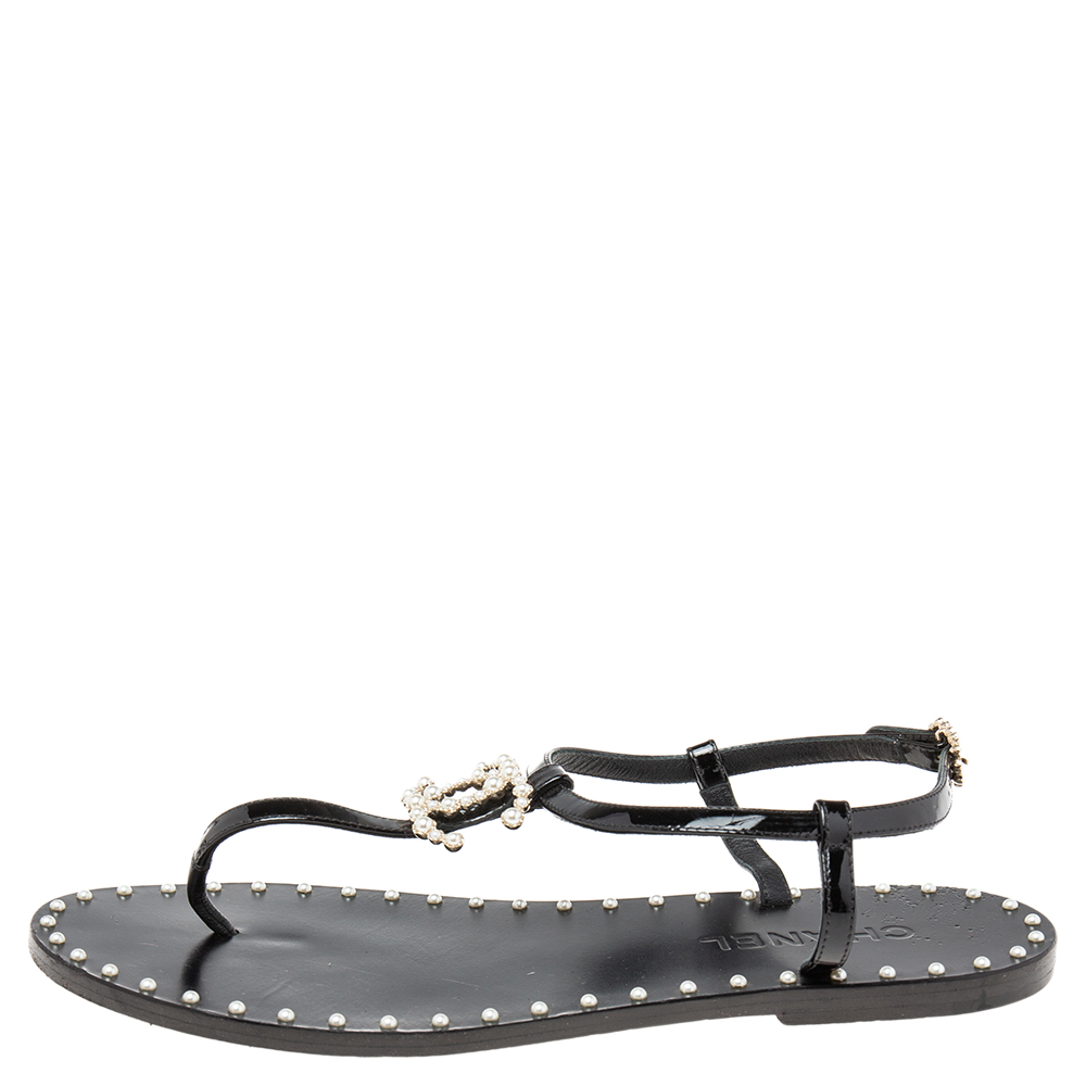 

Chanel Black Patent Leather CC Pearl Embellished Flat Thong Sandals Size