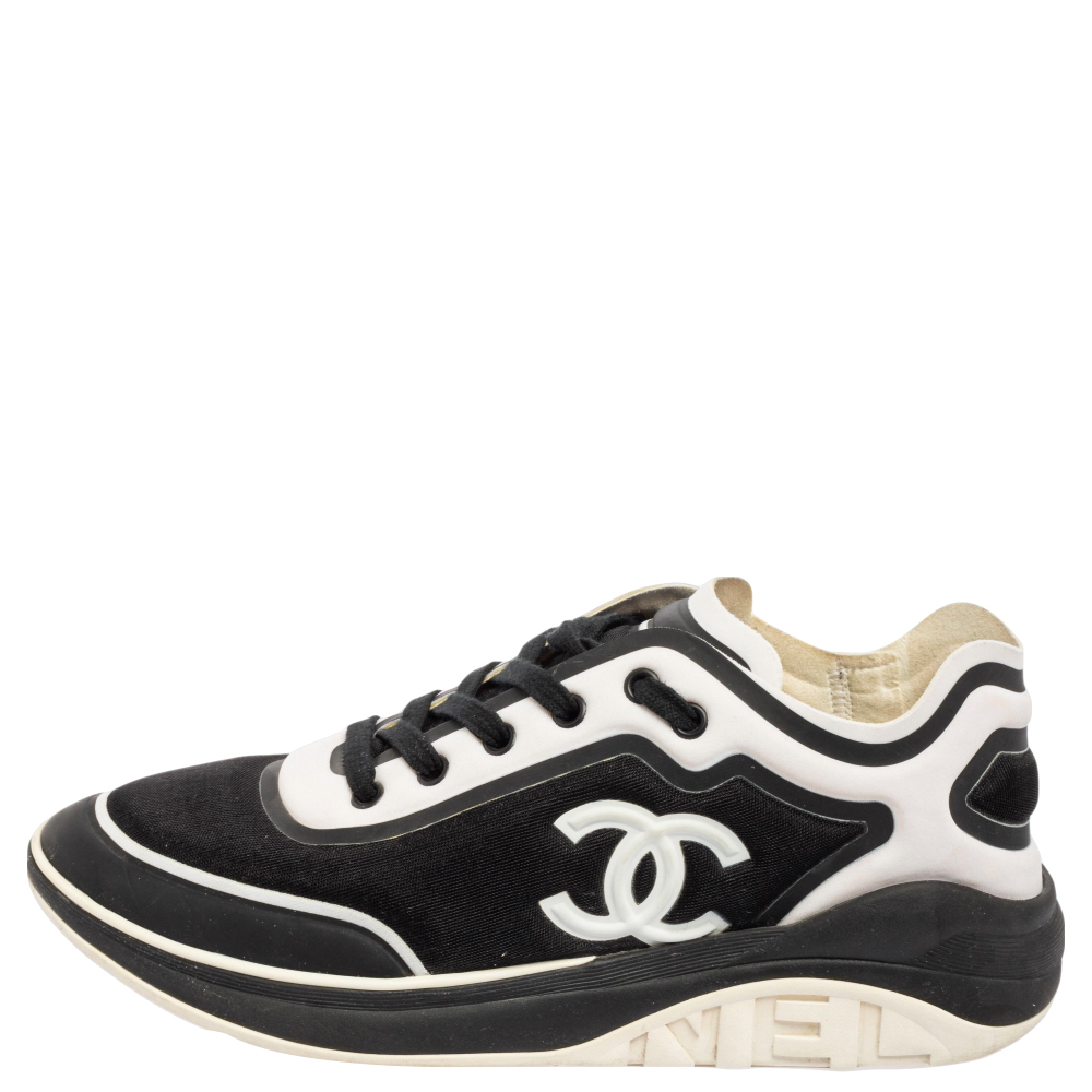 

Chanel Black/White Fabric, Neoprene and Leather CC Sneakers Size