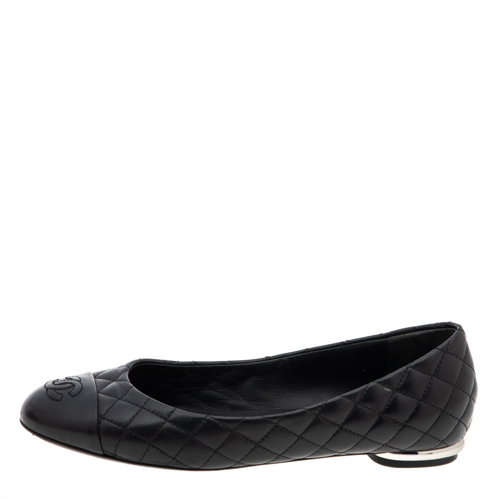 

Chanel Black Quilted Leather CC Cap Toe Ballet Flats Size