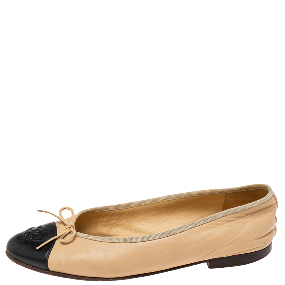 

Chanel Black/Beige Leather CC Cap Toe Bow Ballet Flats Size