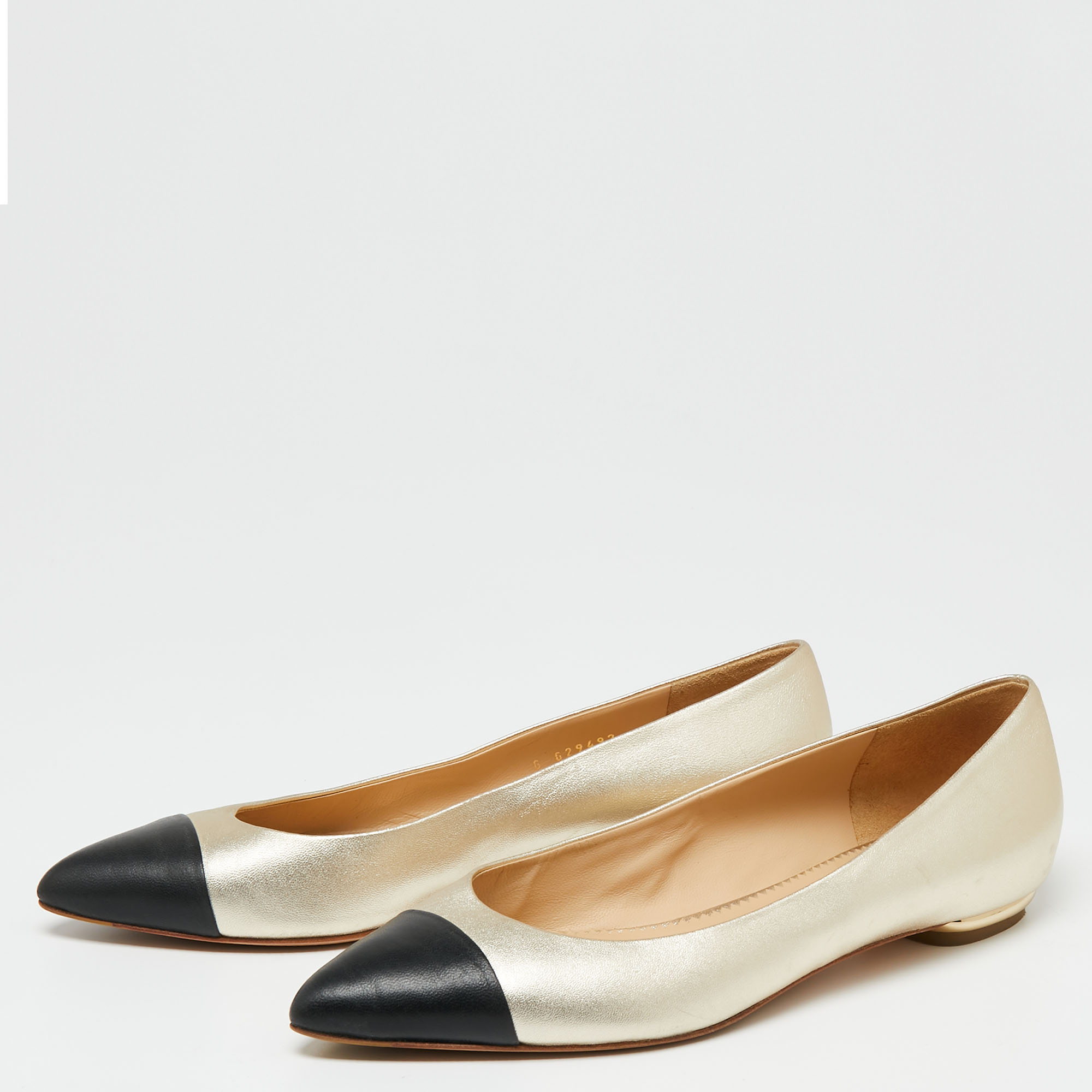 

Chanel Gold/Black Leather CC Cap Toe Ballet Flats Size, Metallic