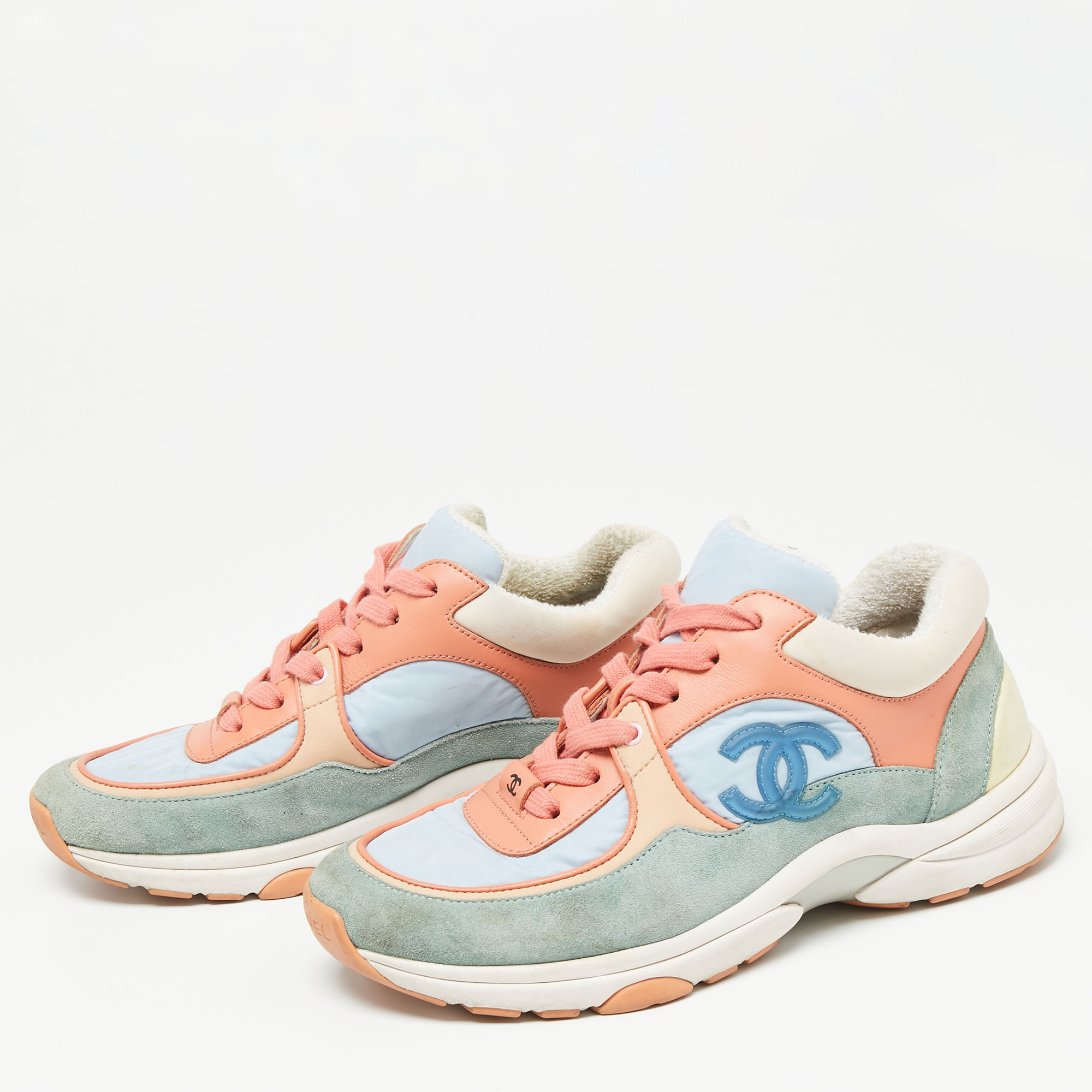 

Chanel Multicolor Nylon, Suede and Leather CC Low-Top Sneakers Size