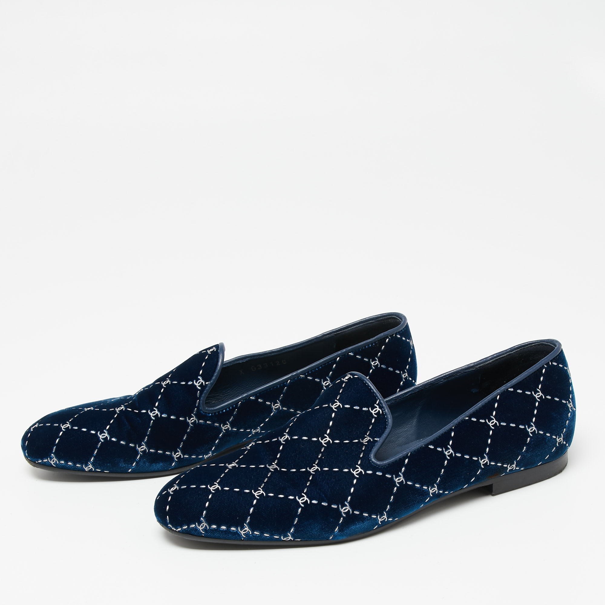 

Chanel Navy Blue Velvet Smoking Slippers Size