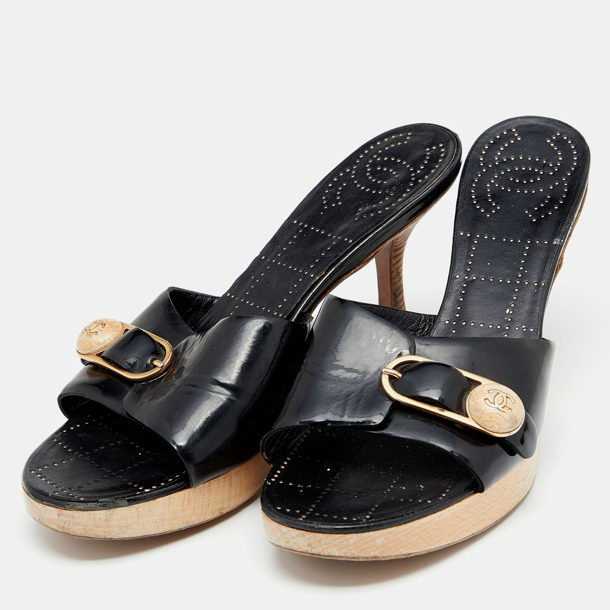

Chanel Vintage Black Patent Leather Slide Sandals Size