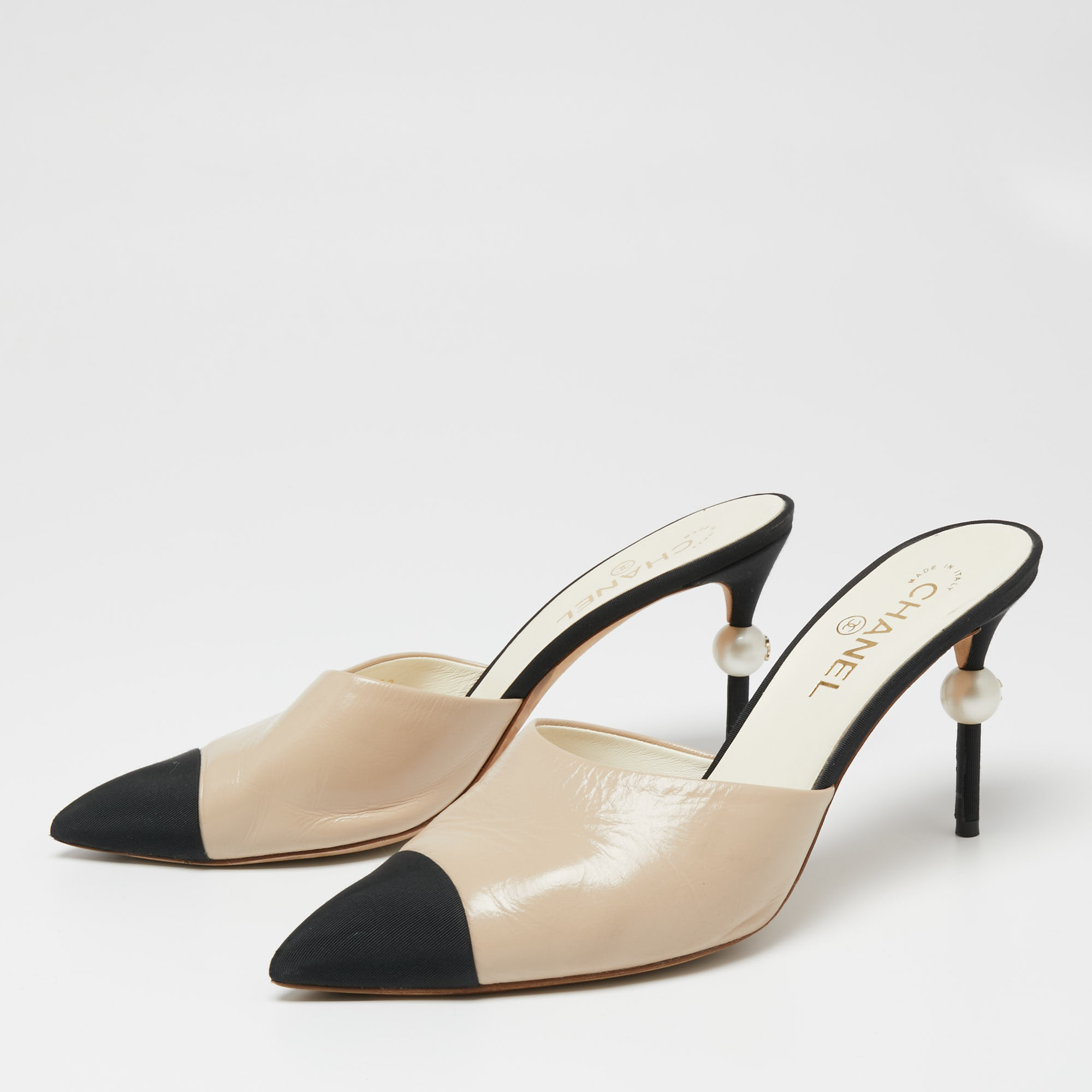 

Chanel Beige/Black Canvas And Leather CC Pearl Heel Pointed Toe Mule Sandals Size