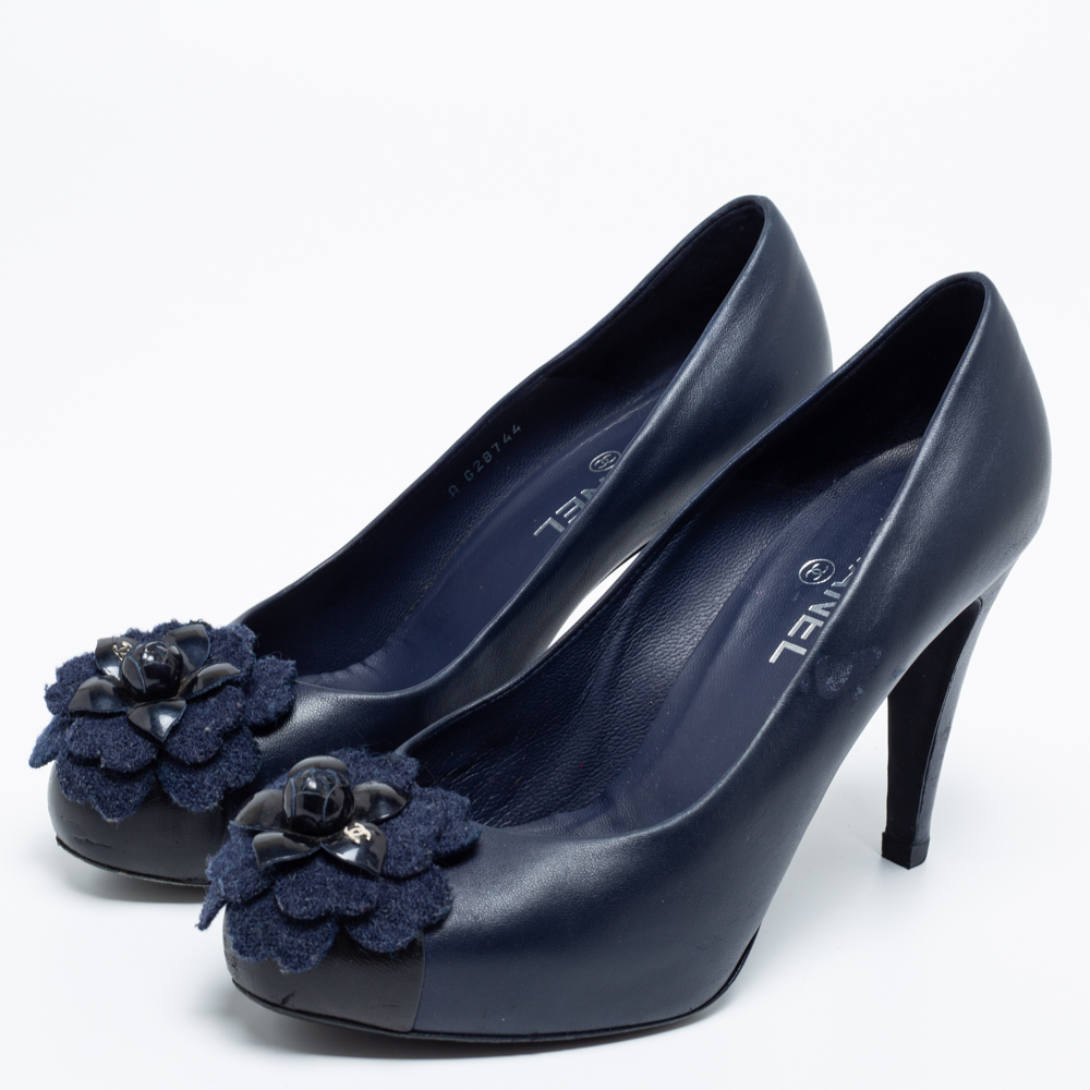 

Chanel Navy Blue Leather Camellia Pumps Size