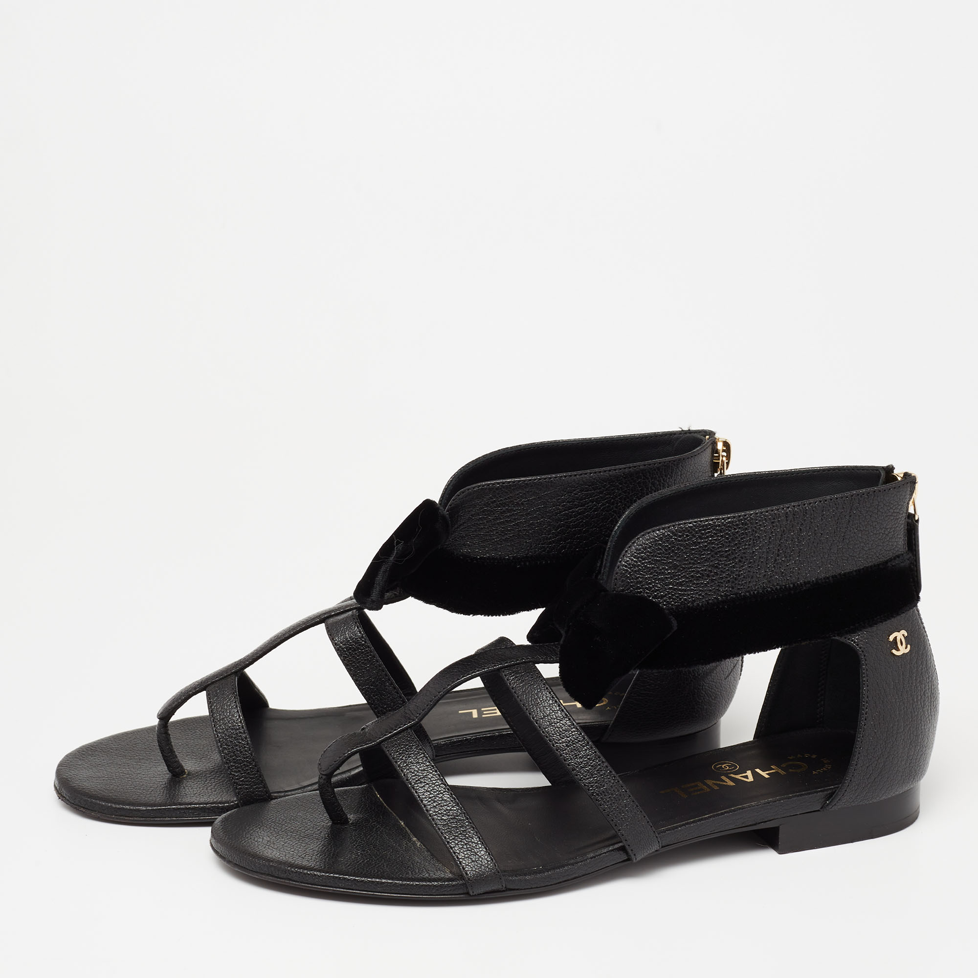

Chanel Black Leather Velvet Bow Detail CC Flat Sandals Size