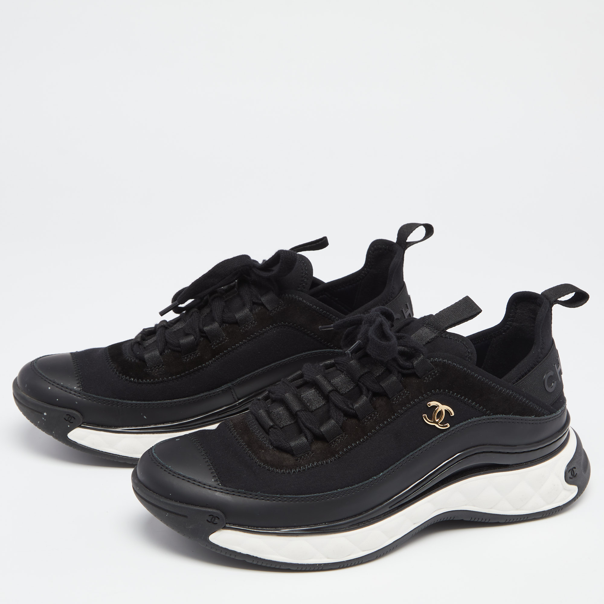 

Chanel Black Nylon And Suede CC Low Top Sneakers Size Size