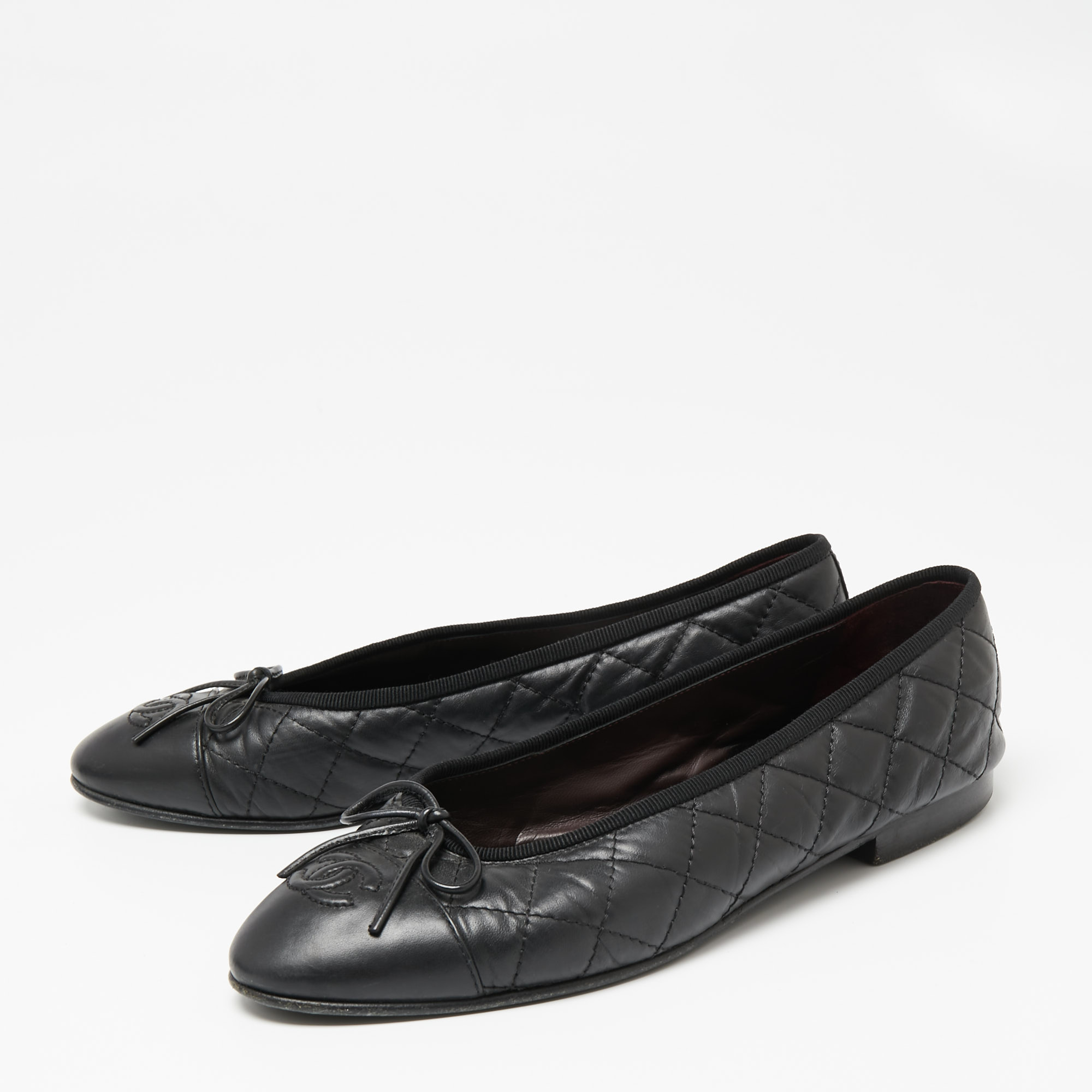 

Chanel Black Leather Bow CC Cap-Toe Ballet Flats Size