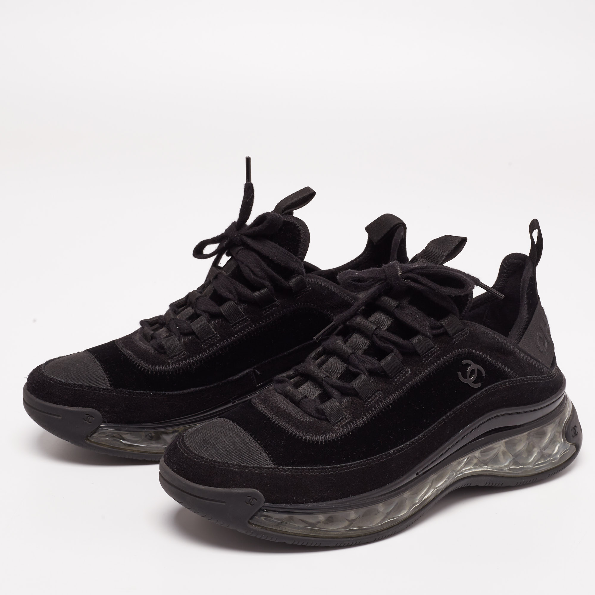 

Chanel Black Velvet And Suede CC Sneakers Size