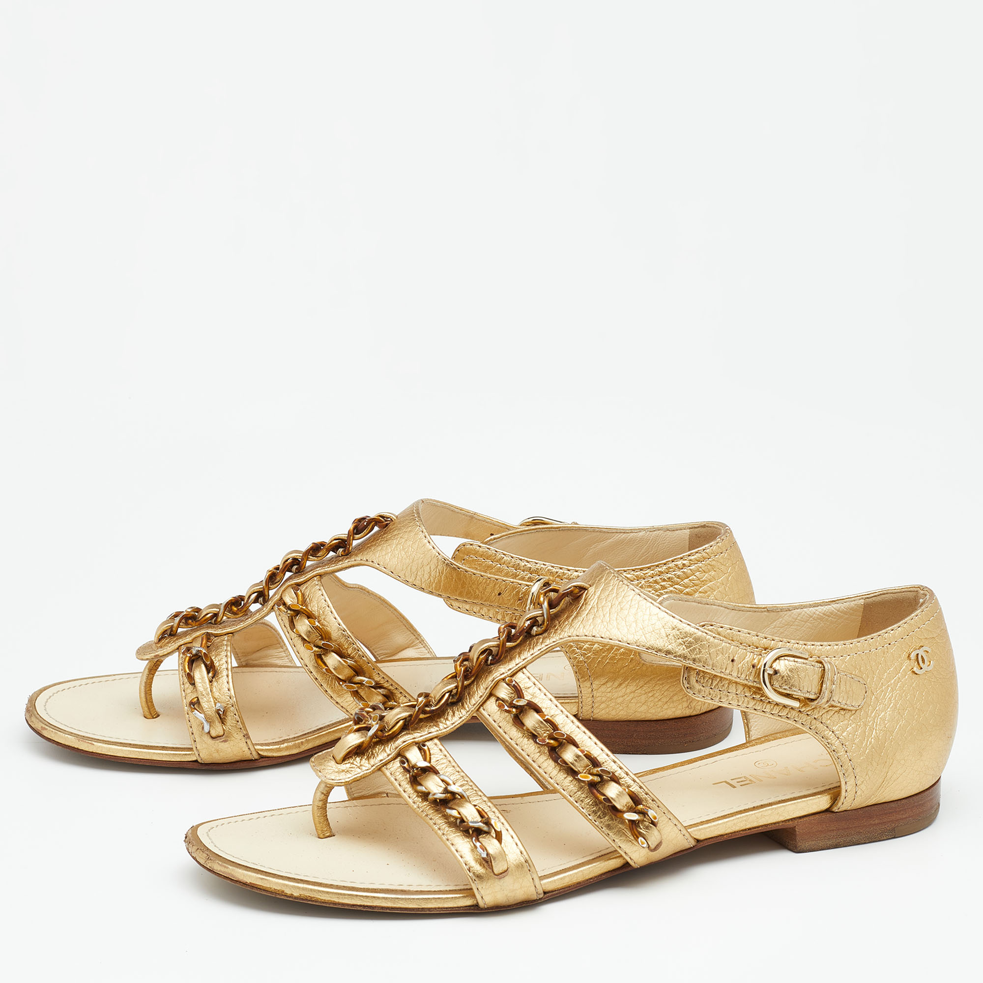 

Chanel Metallic Gold Leather Chain Detail Strappy Flat Sandals Size