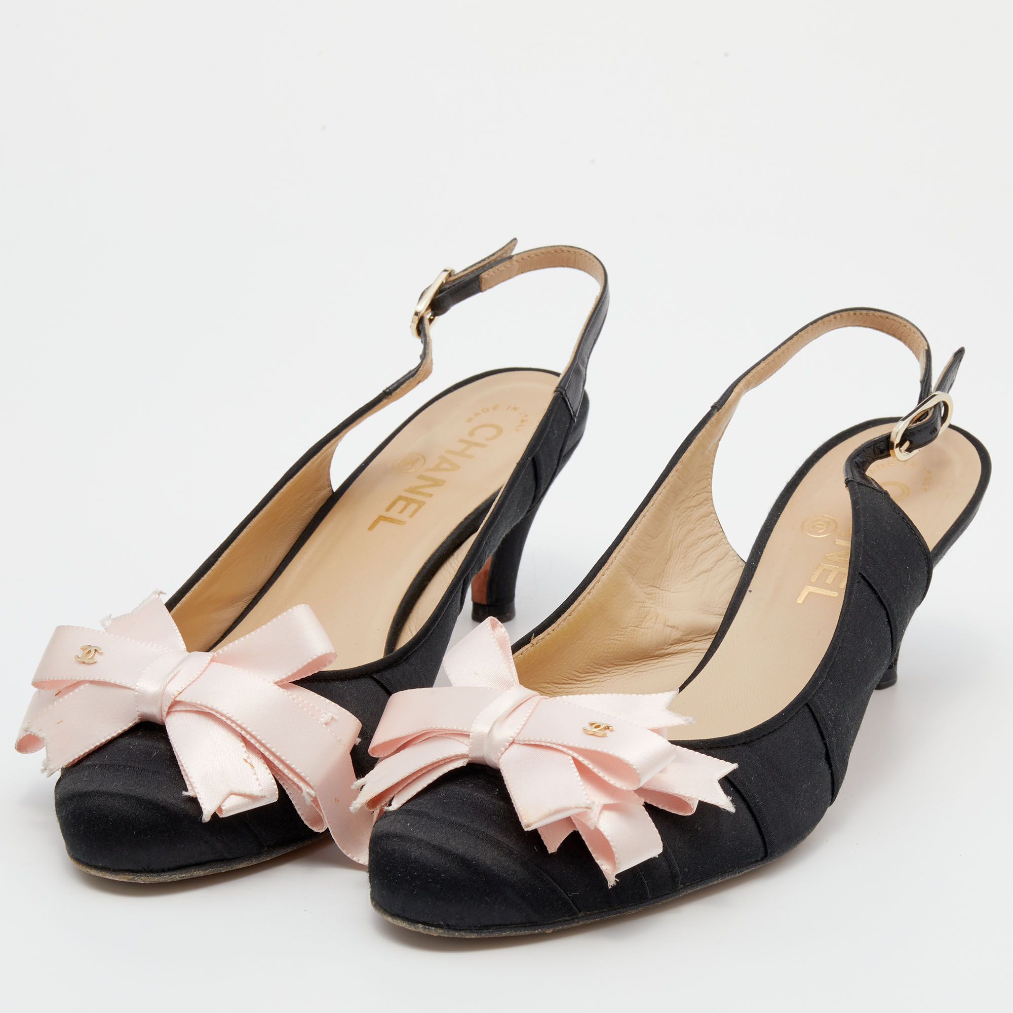 

Chanel Black/Pink Satin CC Bow Slingback Sandals Size