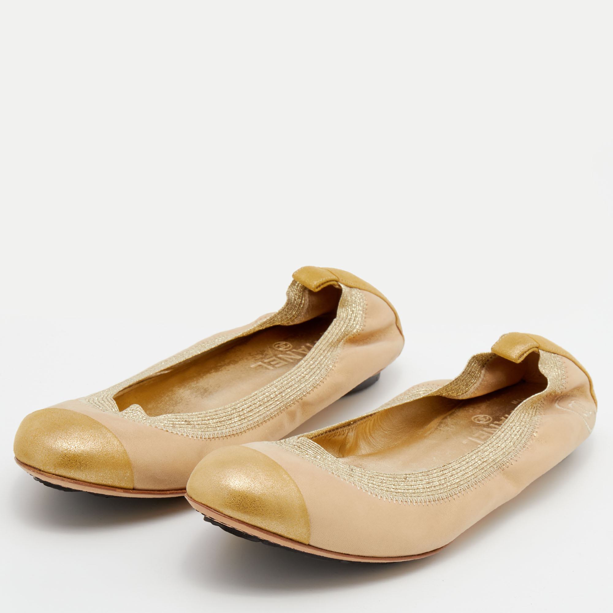 

Chanel Metallic Gold Nubuck Leather CC Cap Toe Scrunch Ballet Flats Size