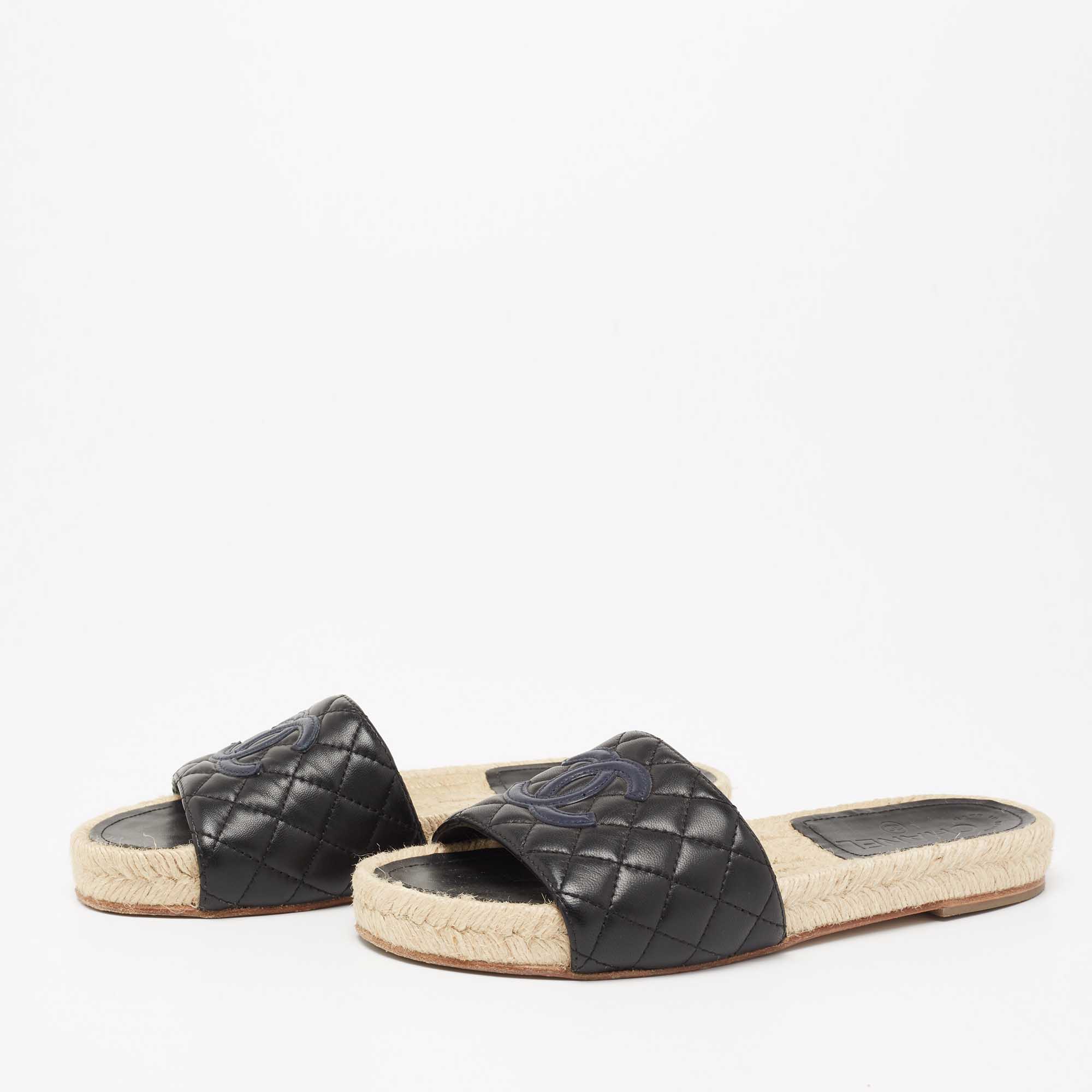 

Chanel Black Quilted Leather CC Flat Espadrille Slides Size