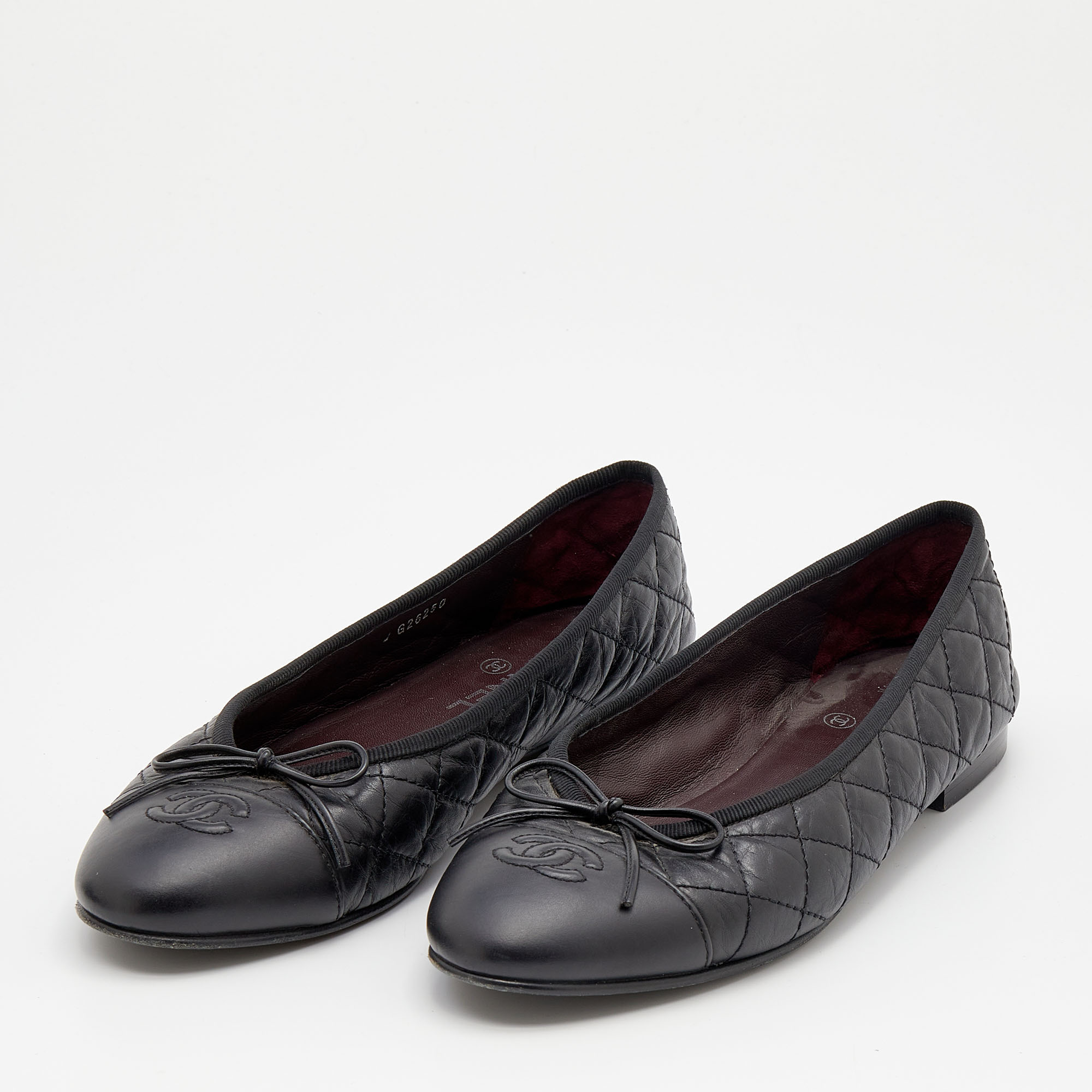

Chanel Black Quilted Leather CC Cap Toe Bow Ballet Flats Size