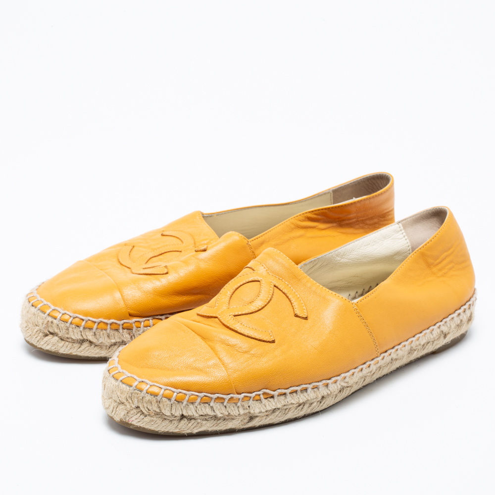 

Chanel Mustard Leather CC Espadrille Flats Size, Yellow